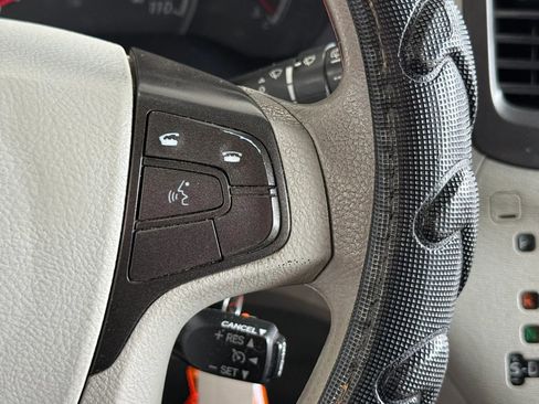 Used 2012 Toyota Sienna LE FWD image 13