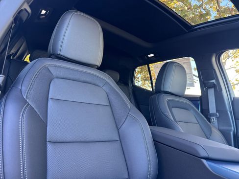 New 2026 Chevrolet Equinox EV LT image 19