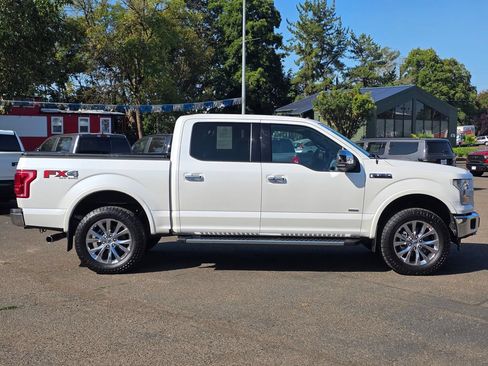Used 2017 Ford F150 Lariat w/ Equipment Group 502A Luxury AWD/4WD image 9