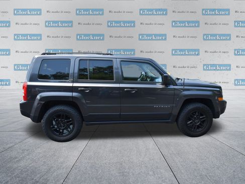 Used 2017 Jeep Patriot Latitude AWD/4WD image 4