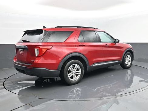 Used 2022 Ford Explorer XLT w/ Class IV Trailer Tow Package AWD/4WD image 23