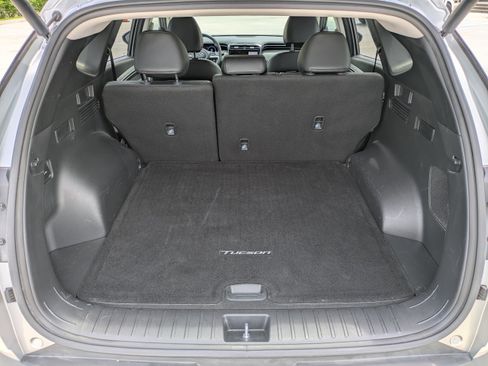 Certified 2022 Hyundai Tucson Limited w/ Cargo Package AWD/4WD image 11