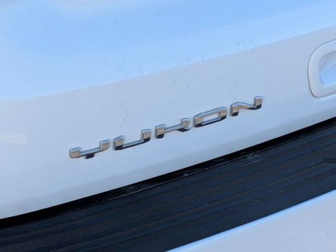 Used 2022 GMC Yukon SLT AWD/4WD image 12