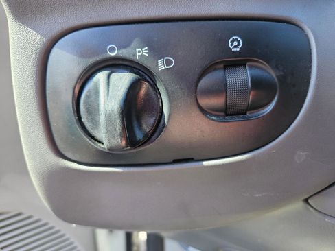 Used 2004 Ford F150 2WD Regular Cab Heritage image 8