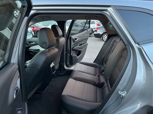 Used 2025 Chevrolet Trax LT image 23