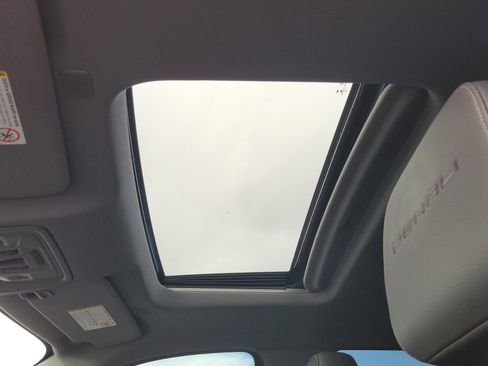 Used 2022 GMC Sierra 3500 Denali w/ Denali Ultimate Package image 19