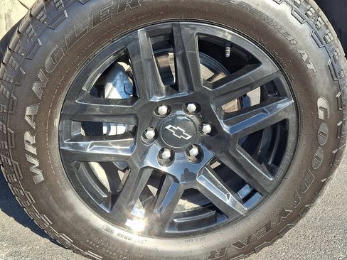 Used 2024 Chevrolet Silverado 1500 RST w/ Convenience Package II image 8