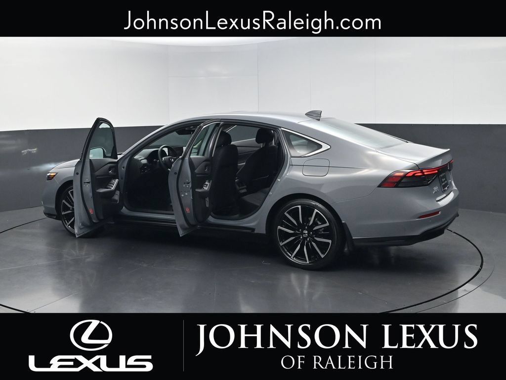 Used 2023 Honda Accord Touring image 37
