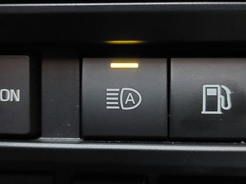 Used 2024 Toyota Tundra Limited AWD/4WD image 37