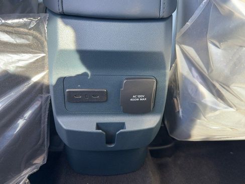 New 2026 Ford Maverick XLT w/ XLT Luxury Package FWD image 5