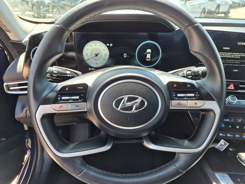 Used 2023 Hyundai Elantra Limited FWD image 18