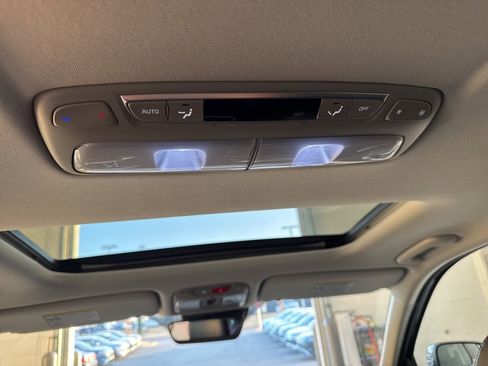 Used 2025 Kia Telluride S image 19