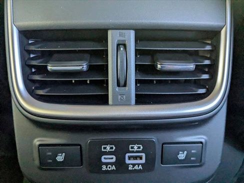 Used 2025 Subaru Outback Touring image 18