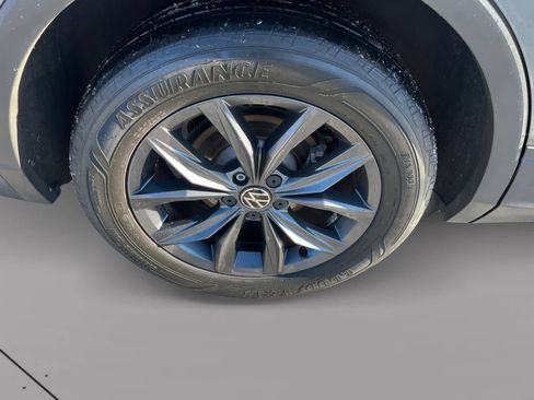 Used 2022 Volkswagen Tiguan SE image 7