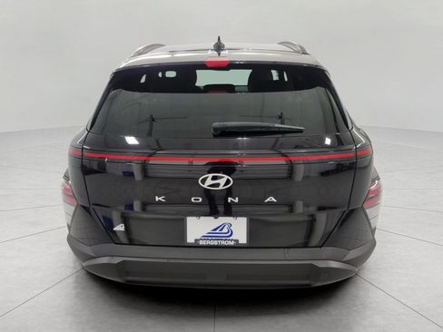 Used 2025 Hyundai Kona SEL FWD image 24