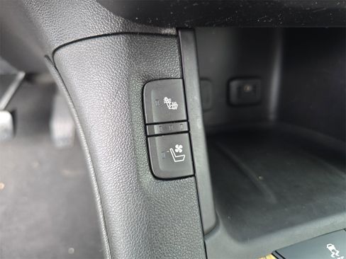 Used 2019 GMC Acadia Denali image 20