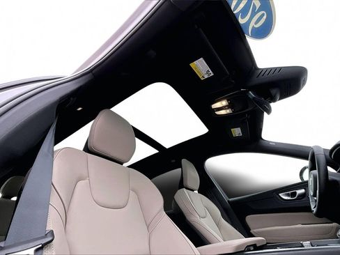 Used 2026 Volvo XC60 B5 Plus w/ Climate Package image 27