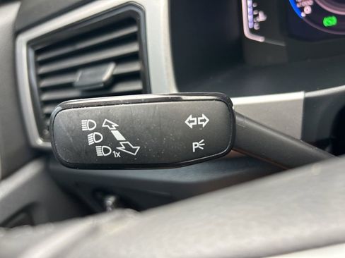 Certified 2020 Volkswagen Atlas Cross Sport SEL image 30