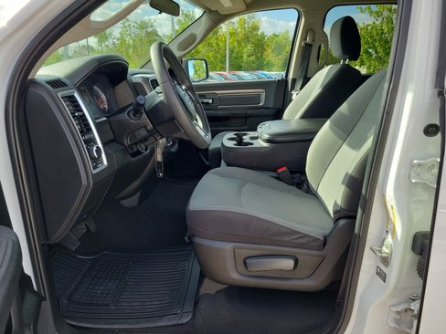 Used 2024 RAM 1500 Classic SLT AWD/4WD image 22