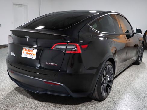 Used 2025 Tesla Model Y Performance image 7