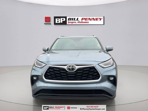 Used 2022 Toyota Highlander XLE image 8