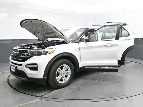 Used 2020 Ford Explorer XLT w/ Equipment Group 202A image 42