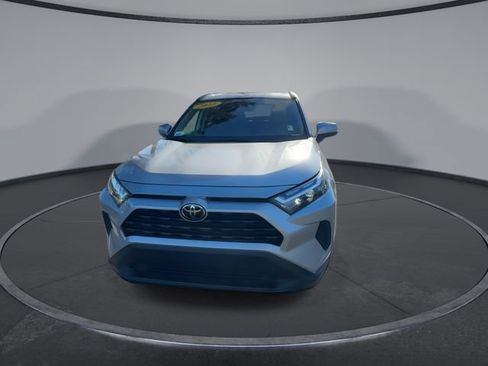 Used 2025 Toyota RAV4 XLE w/ Convenience Package image 5