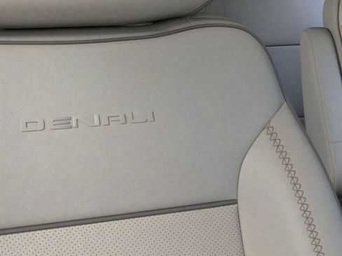 New 2026 GMC Yukon Denali image 21