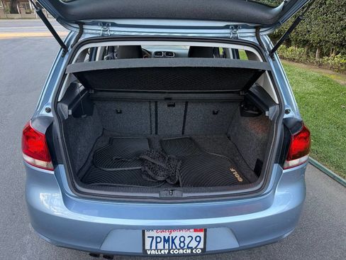 Used 2010 Volkswagen Golf 4-Door image 19