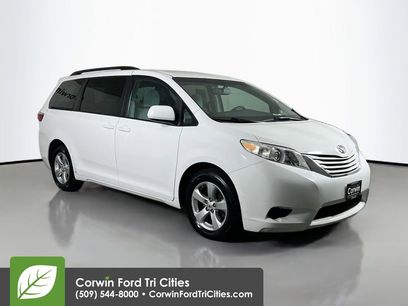 Used 2016 Toyota Sienna LE