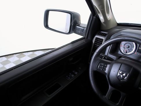 Used 2018 RAM 1500 Express w/ Express Value Package AWD/4WD image 25
