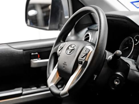 Used 2016 Toyota Tundra SR5 w/ SR5 Upgrade Package RWD image 17