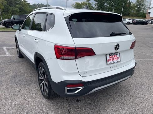 Used 2024 Volkswagen Taos SE image 19