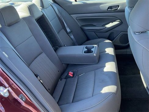 Used 2025 Nissan Altima 2.5 SV image 15