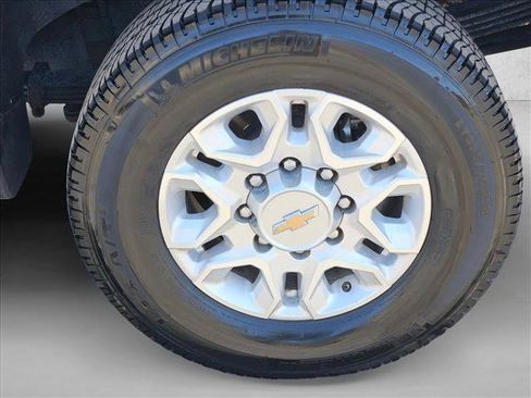 Used 2022 Chevrolet Silverado 2500 LTZ w/ LTZ Convenience Package AWD/4WD image 30
