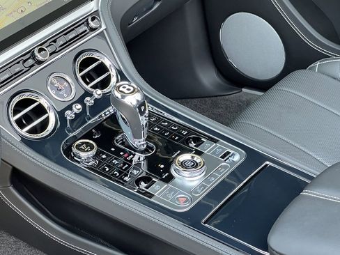 Used 2020 Bentley Continental GT V8 image 30