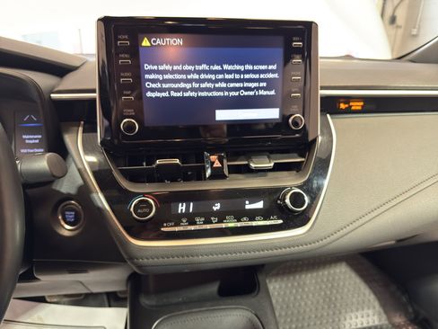 Used 2020 Toyota Corolla SE w/ SE Premium Package image 18