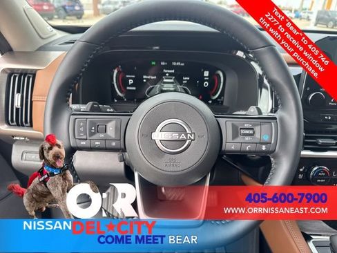 New 2025 Nissan Pathfinder Platinum image 16