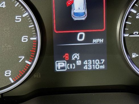 Certified 2025 Subaru Crosstrek 2.0i Premium AWD/4WD image 17