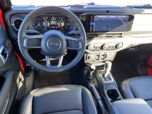 Certified 2024 Jeep Wrangler Sahara w/ Technology Group image 14