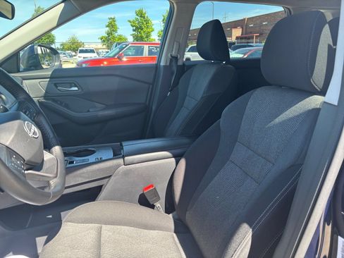 Used 2025 Chevrolet Equinox LT AWD/4WD image 24