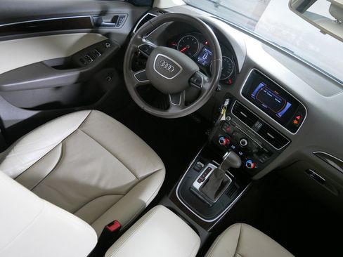 Used 2013 Audi Q5 2.0T Premium w/ Convenience Pkg AWD/4WD image 9