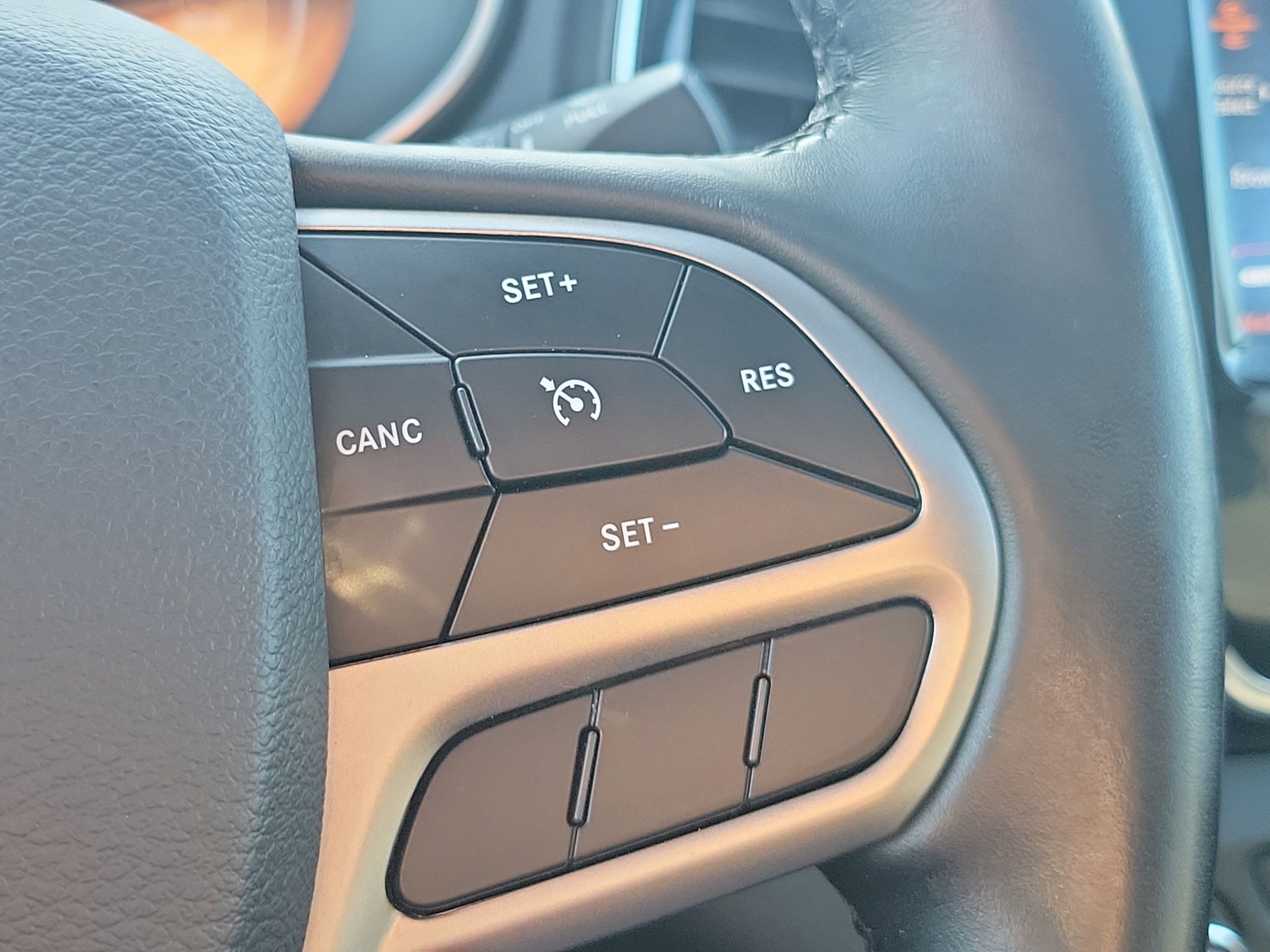 Used 2020 Jeep Cherokee High Altitude AWD/4WD image 26