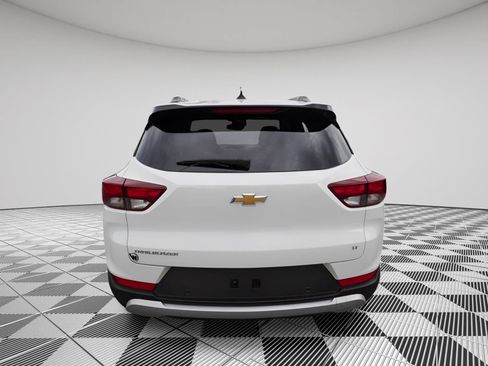 Used 2023 Chevrolet TrailBlazer LT w/ Convenience Package FWD image 6