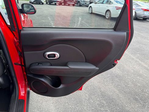 Used 2019 Kia Soul FWD image 18