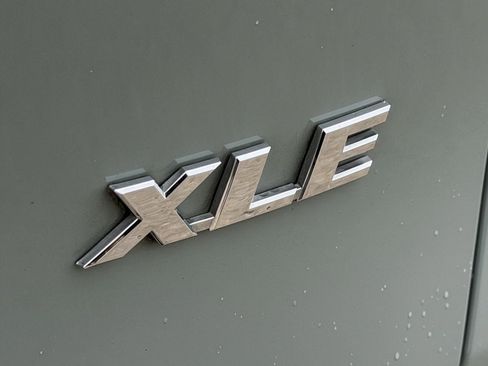 Used 2023 Toyota RAV4 XLE Premium FWD image 11