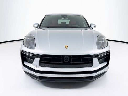 Certified 2025 Porsche Macan AWD/4WD image 6