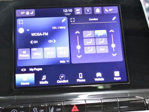 Used 2025 Jeep Compass Latitude w/ Sun & Sound Group AWD/4WD image 26