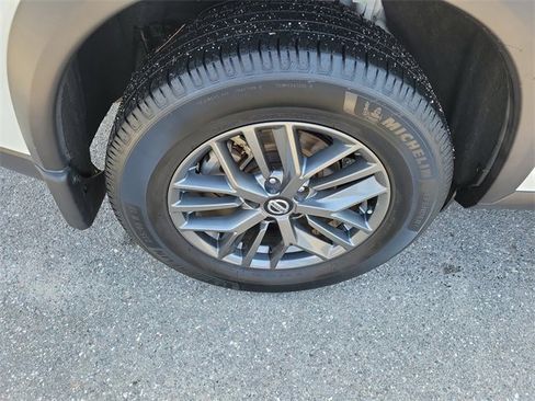 Used 2021 Nissan Rogue S image 6