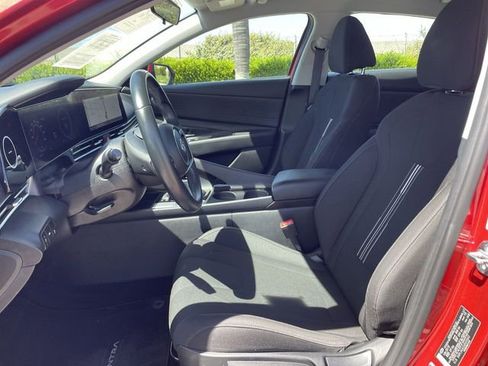 Used 2023 Hyundai Elantra SEL w/ Convenience Package FWD image 19